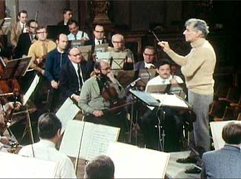 Leonard Bernstein Mahler The Symphonies Das Lied Von Der Erde (9 DVD) Формат: 9 DVD (NTSC) (Подарочное издание) (Box set) Дистрибьютор: Universal Music Региональный код: 0 (All) Количество слоев: DVD-9 (2 инфо 4316j.